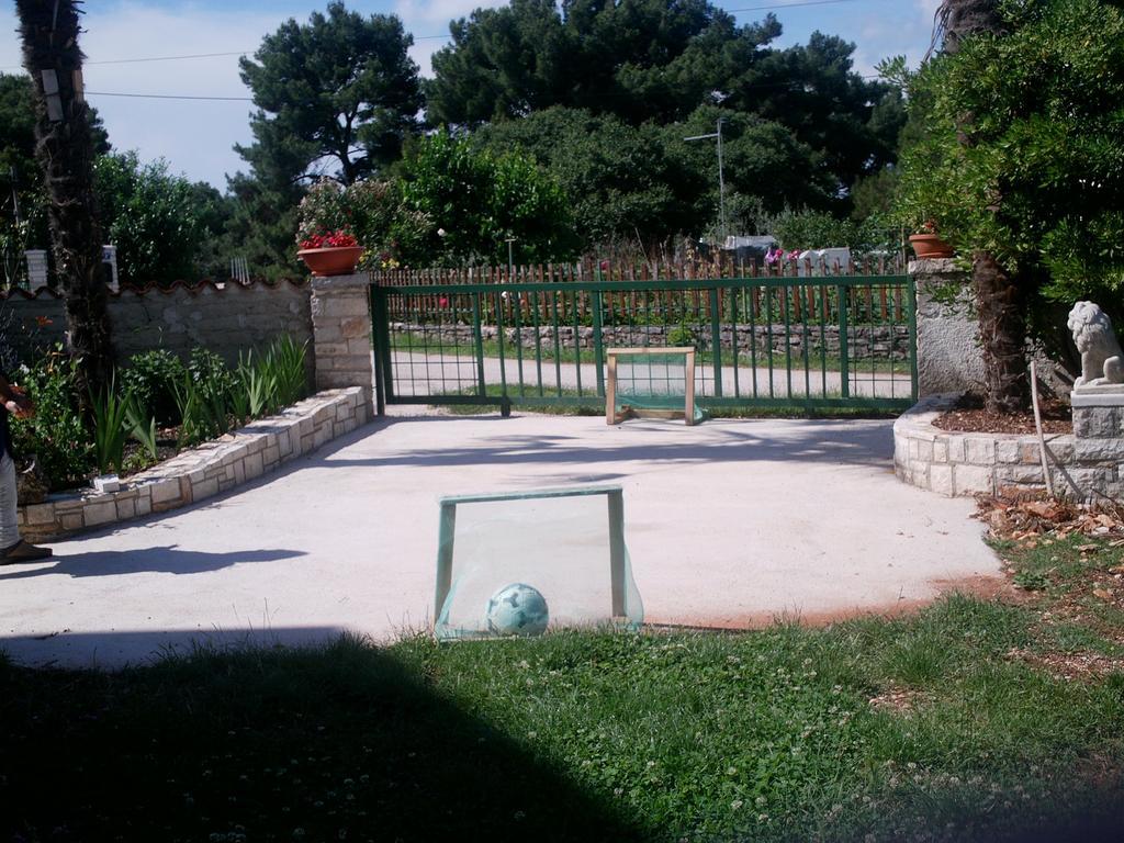 Studios Kastel Бує Екстер'єр фото
